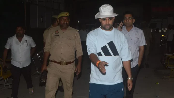 यूपी में SDM पर हमला, पथराव में सिर फटा: प्रधान के बेटे को एसडीएम के सवाल गुजरे नागवार, इस बात पर हुआ आक्रामक