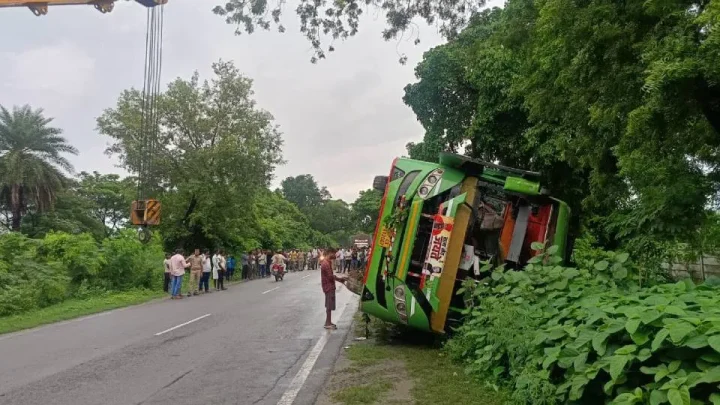 Gonda News: पूर्व सांसद बृजभूषण शरण सिंह के कार्यक्रम से लौट रही खिलाड़ियों की बस पलटी, सात खिलाड़ी घायल